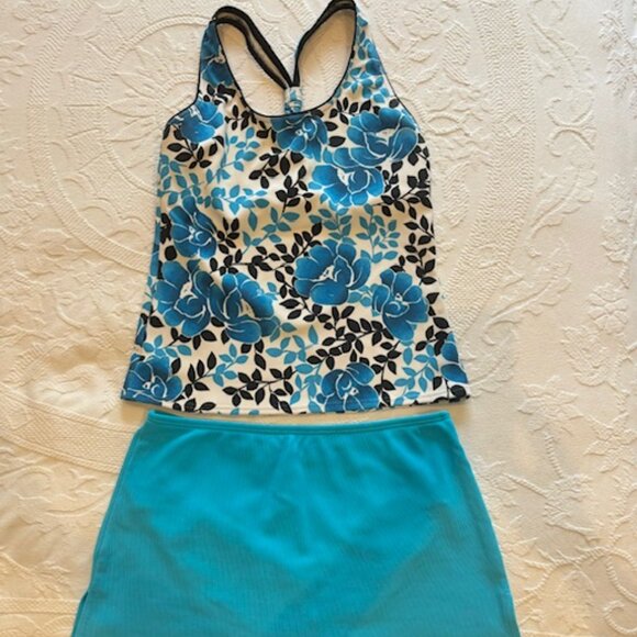Lands End 2 piece swimsuit - Picture 1 of 3